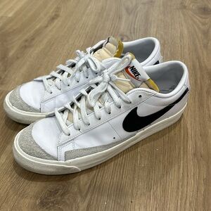 Nike Men’s Blazer Low 77 Vintage - size 10